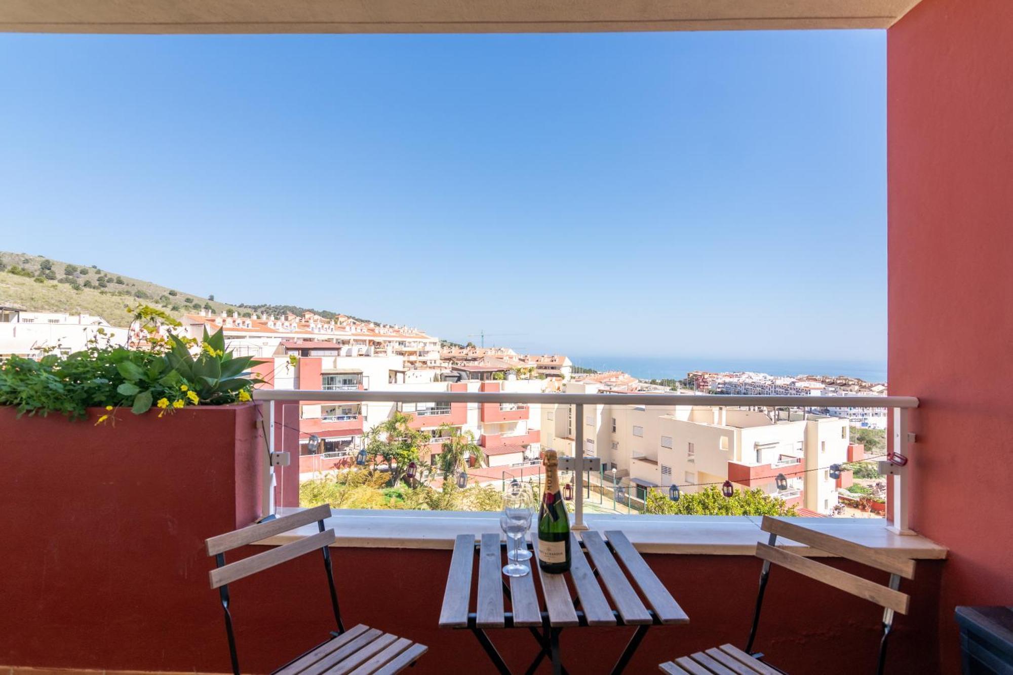 Cozy With Sea Views In * Benalmádena