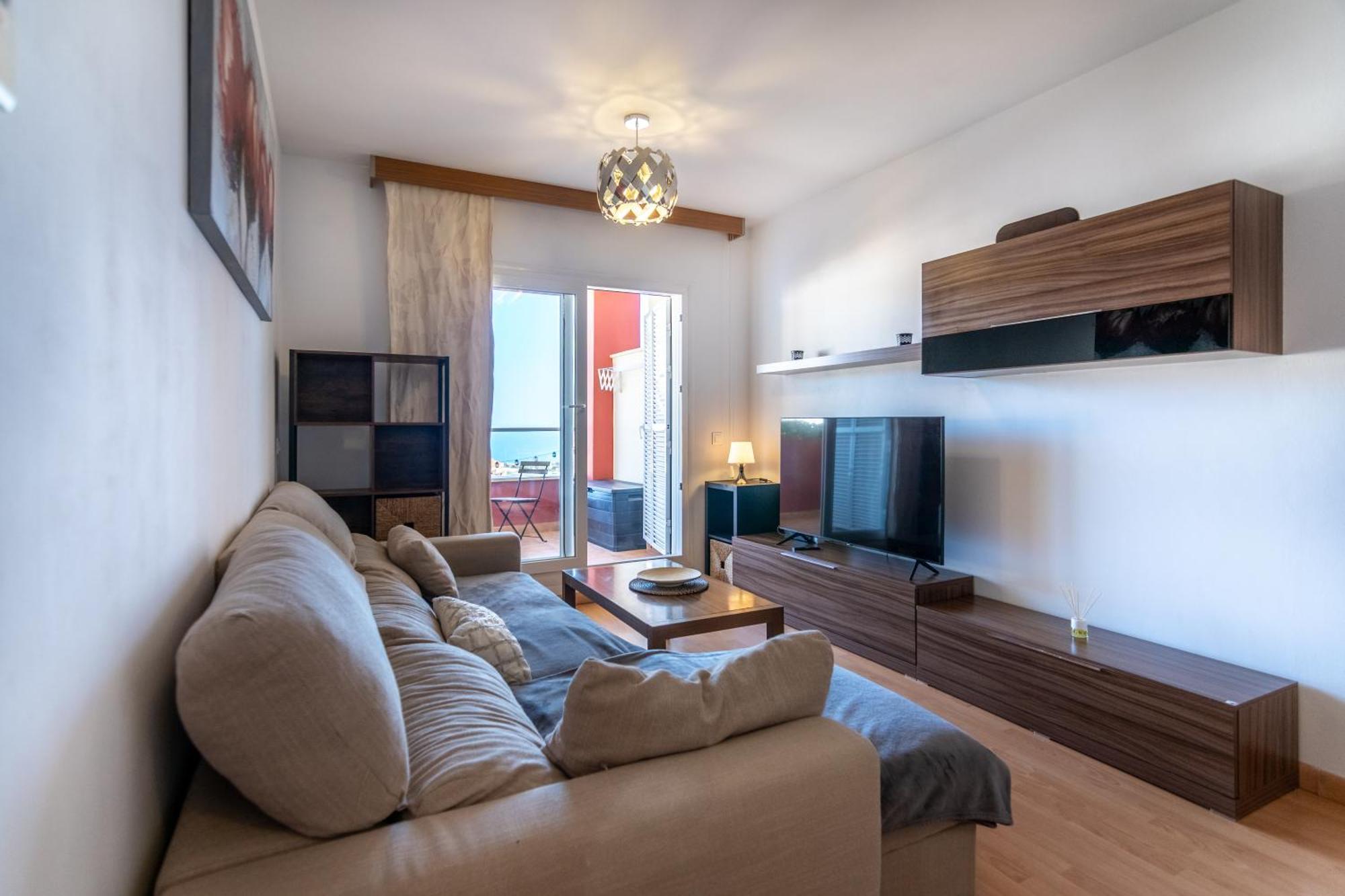 Cozy With Sea Views In Benalmádena